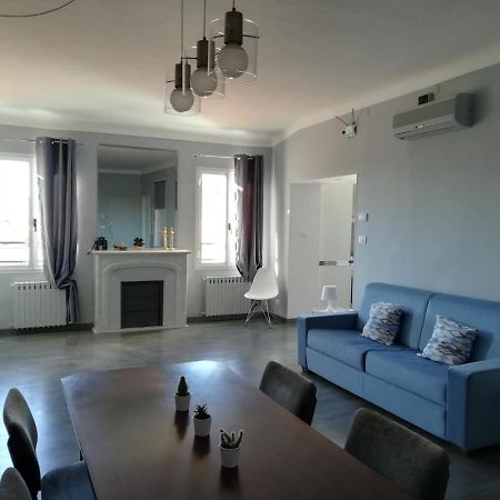 Cavour17 Apartment Sanremo Bagian luar foto