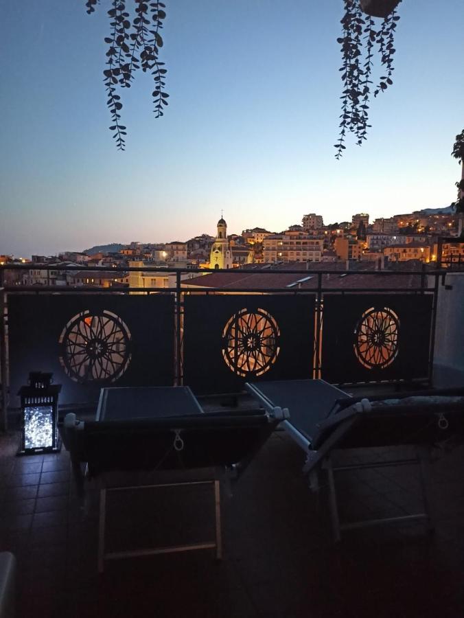 Cavour17 Apartment Sanremo Bagian luar foto